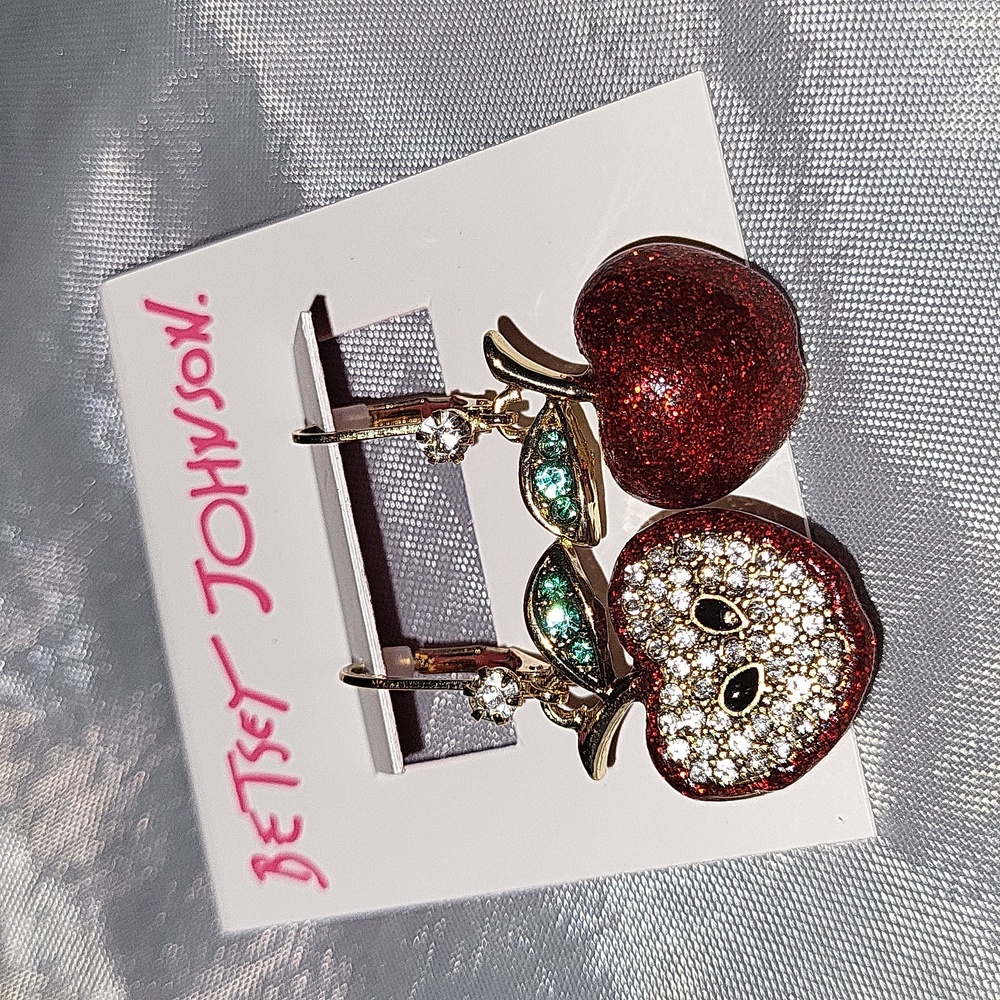 Betsey Johnson apple 🍎 gem earrings